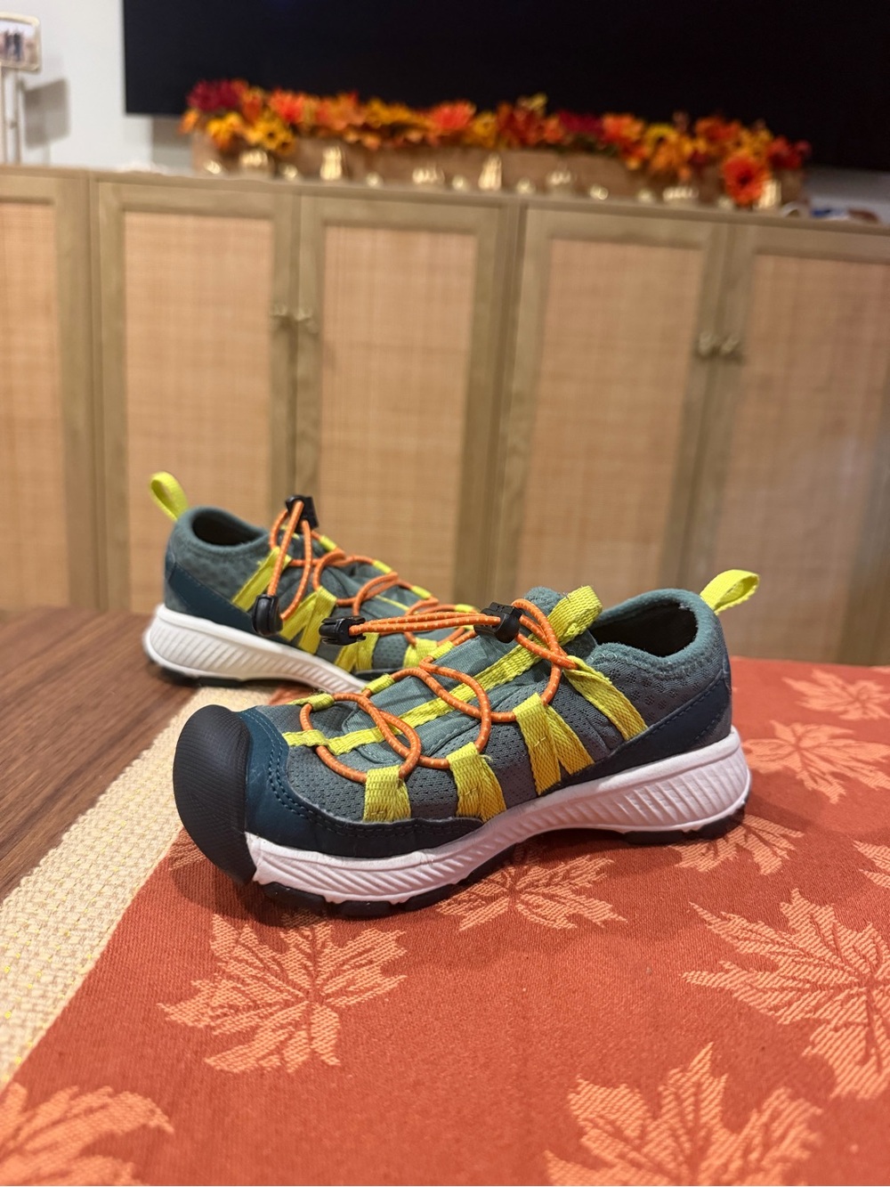 KEEN Kids Motozoa Sneaker Size 11 Boys Wide Toe Box